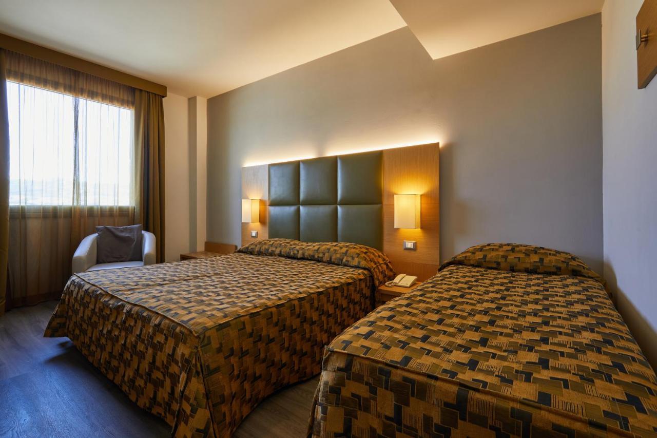 Castelmartini Wellness & Business Hotel Larciano Exterior photo