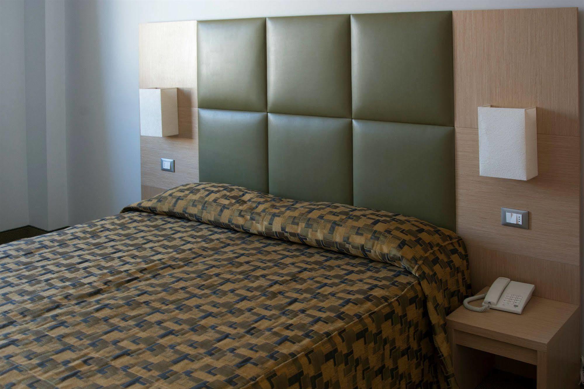 Castelmartini Wellness & Business Hotel Larciano Exterior photo