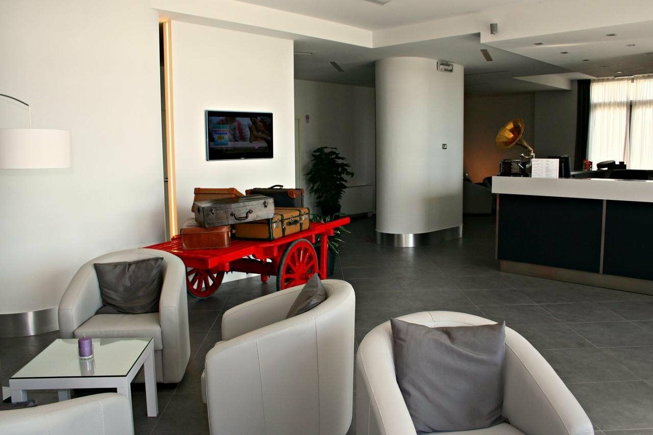 Castelmartini Wellness & Business Hotel Larciano Exterior photo
